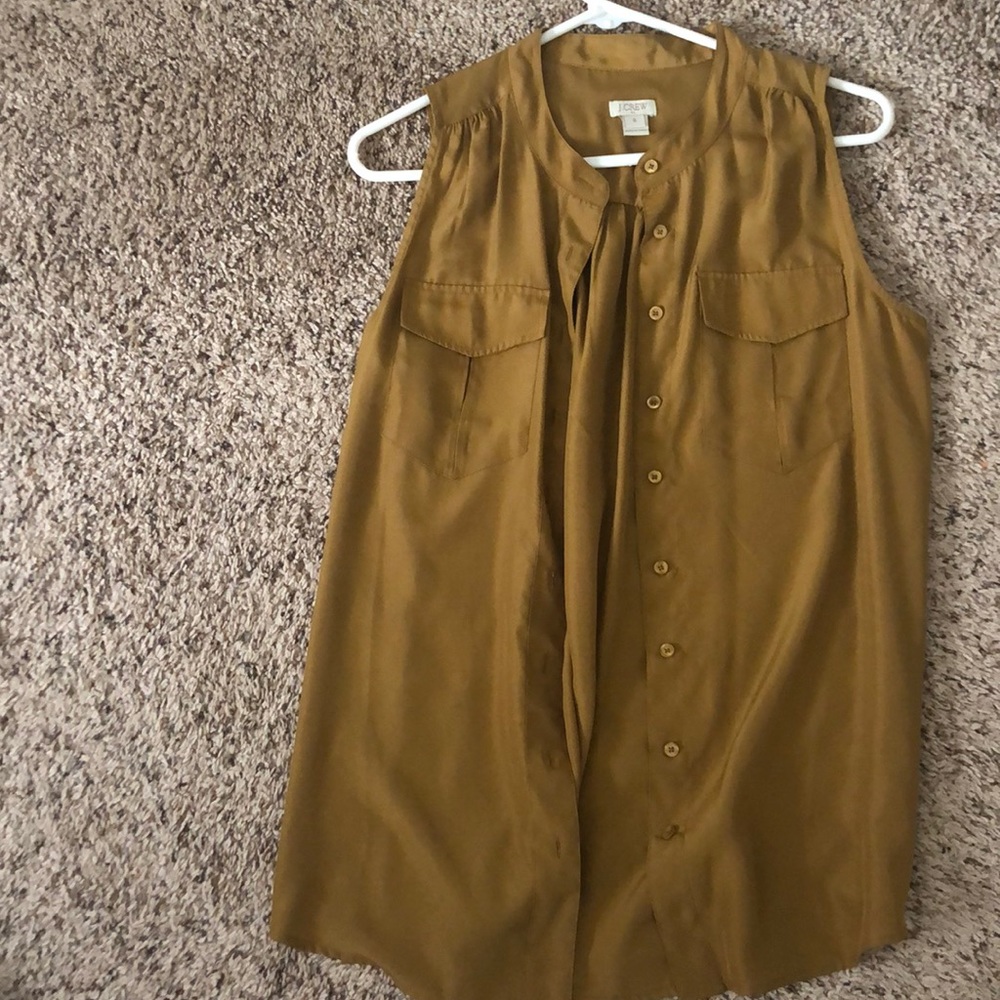 Women’s button down blouse